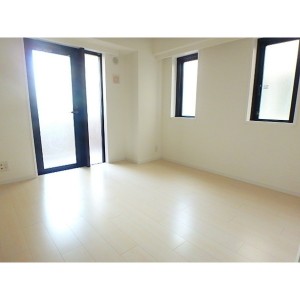 100463_204967_209725_12