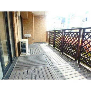 100463_204967_209725_14