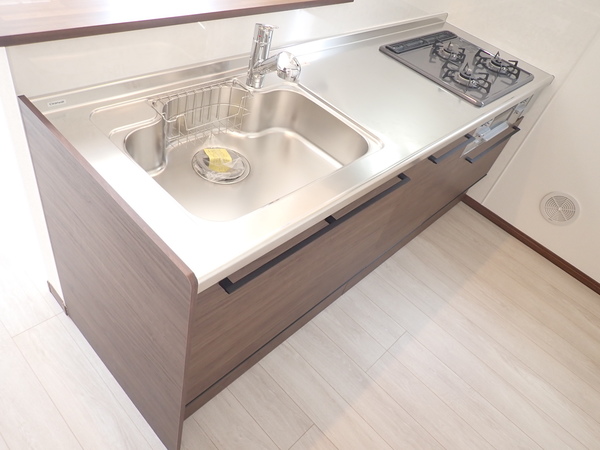 100463_221136_226859_5